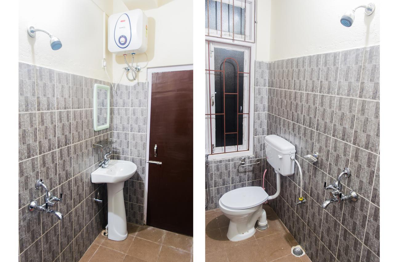 Oyo 11515 The Lily Guest House Shillong Buitenkant foto