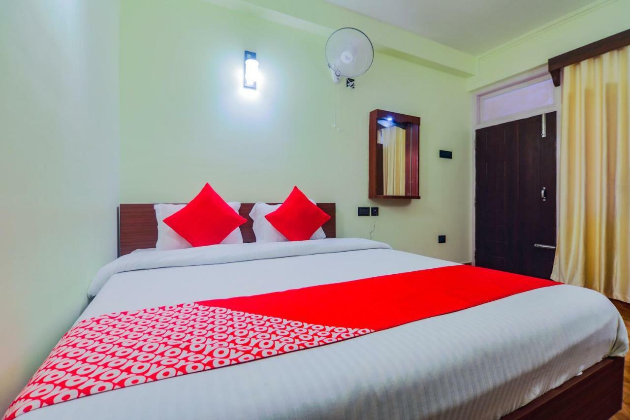 Oyo 11515 The Lily Guest House Shillong Buitenkant foto